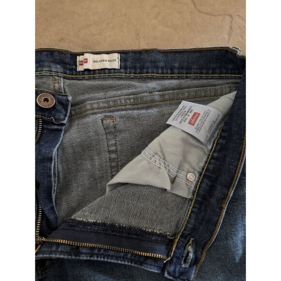 Wrangler Men’s Jeans Size 38x30 Classic Fit Stretch Denim Blue Straight Leg - Picture 4 of 10